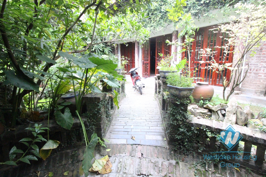 A unique villa with a luscious garden and swimming pool for rent in Tay Ho